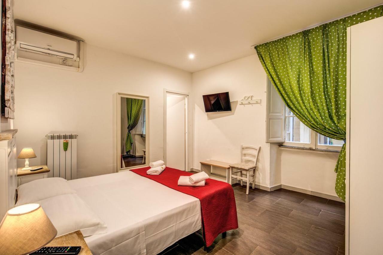 Guest House O Affittacamere La Civetta Di Trastevere B Рим Екстер'єр фото