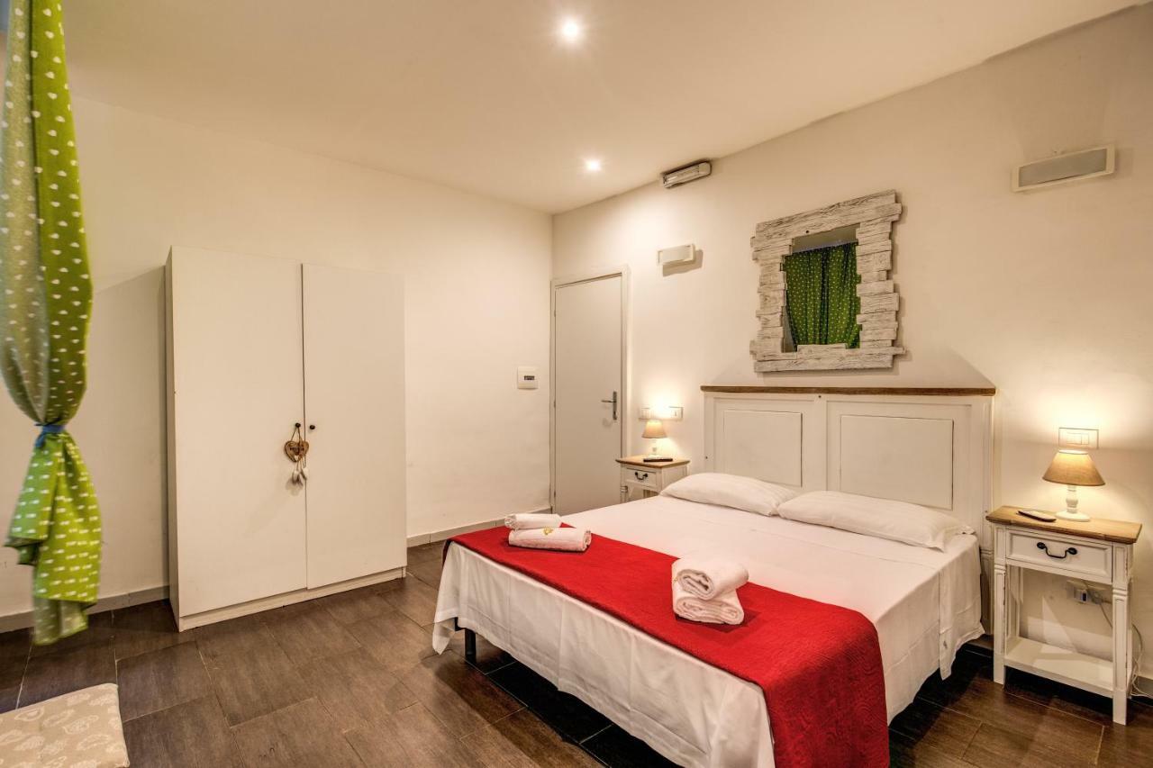 Guest House O Affittacamere La Civetta Di Trastevere B Рим Екстер'єр фото