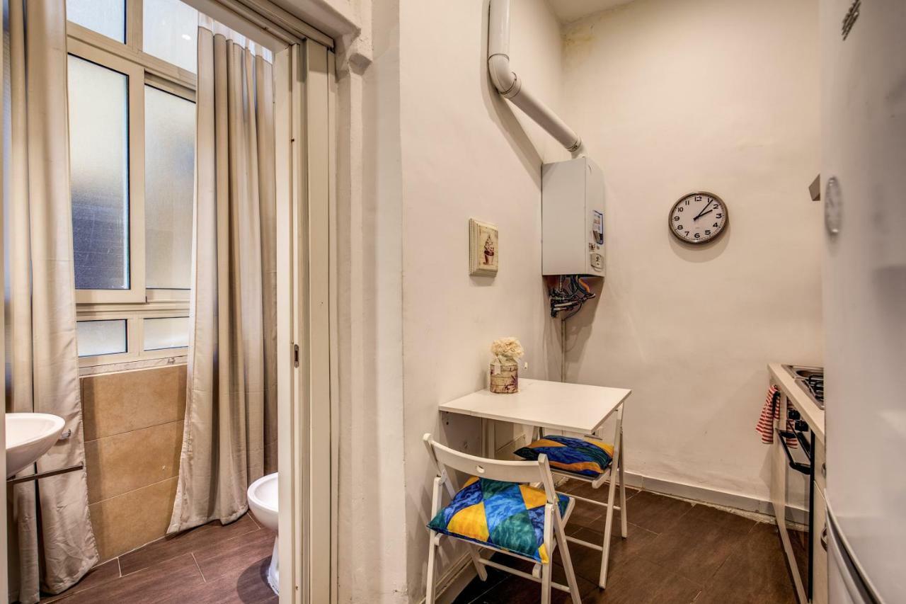 Guest House O Affittacamere La Civetta Di Trastevere B Рим Екстер'єр фото