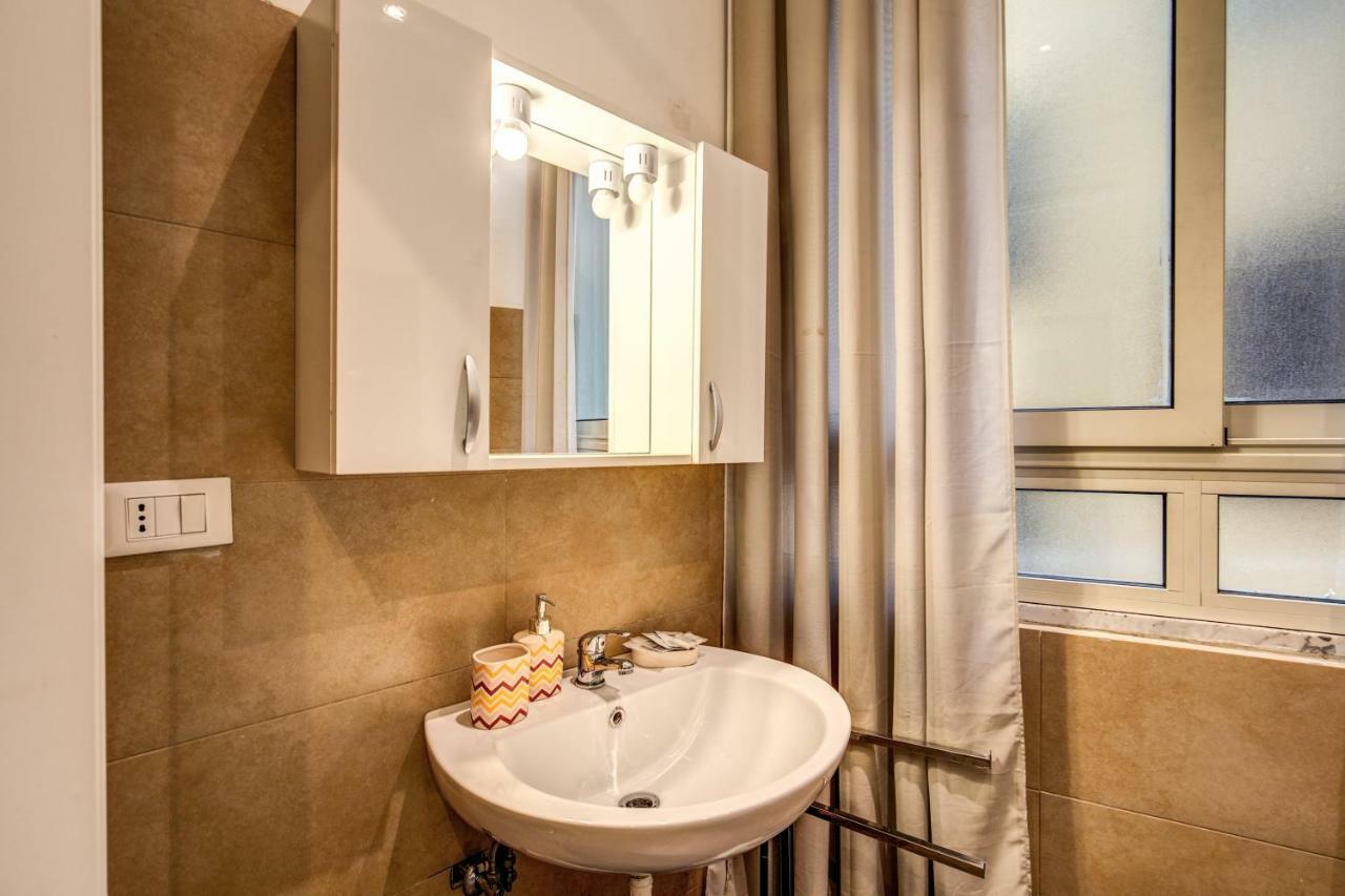 Guest House O Affittacamere La Civetta Di Trastevere B Рим Екстер'єр фото